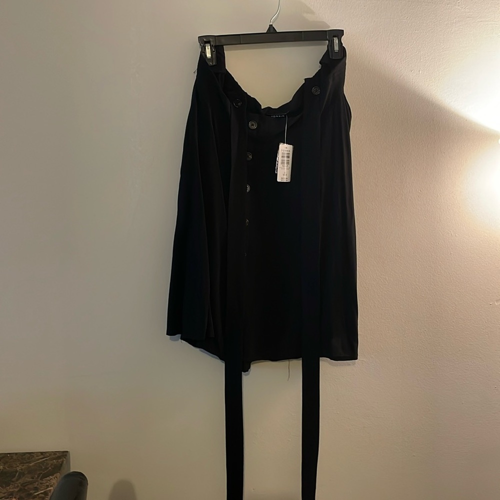 Torrid skirt with removable suspenders. Size 2
